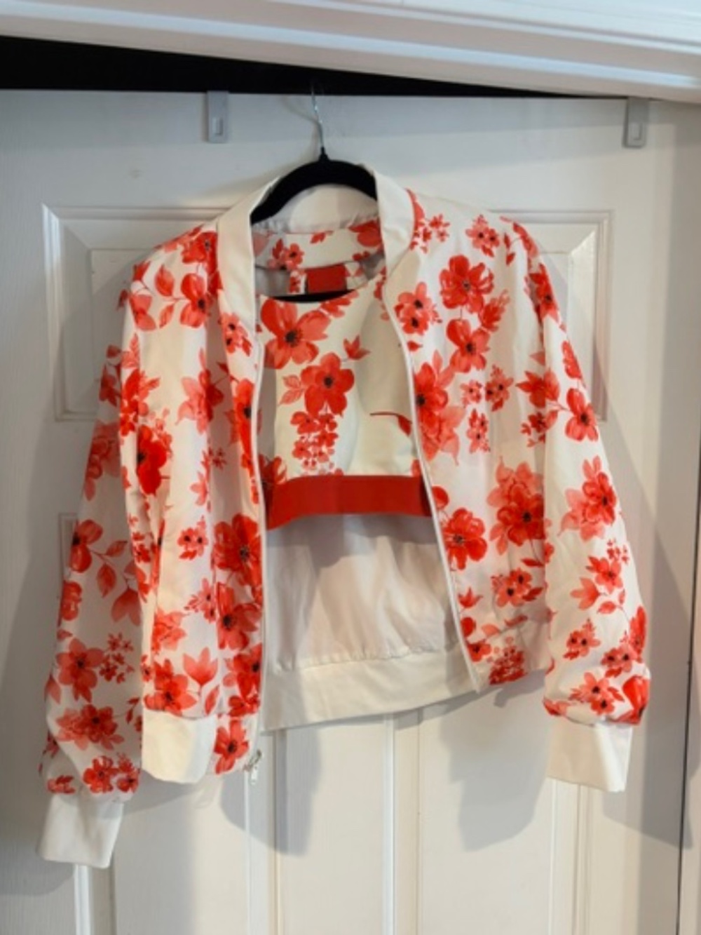 Link (2pc) top with reversible Jacket- SZ -M-  Poppies